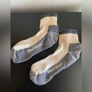 Smartwool Hike Classic Edition Light Cusion Ankle Socks Women’s Cream Gray NEW